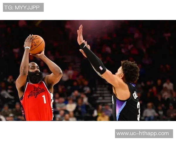 虎头蛇尾表现令人失望三节狂砍33分末节哑火仅得0分 虎头蛇尾表现令人失望三节狂砍33分末节哑火仅得0分